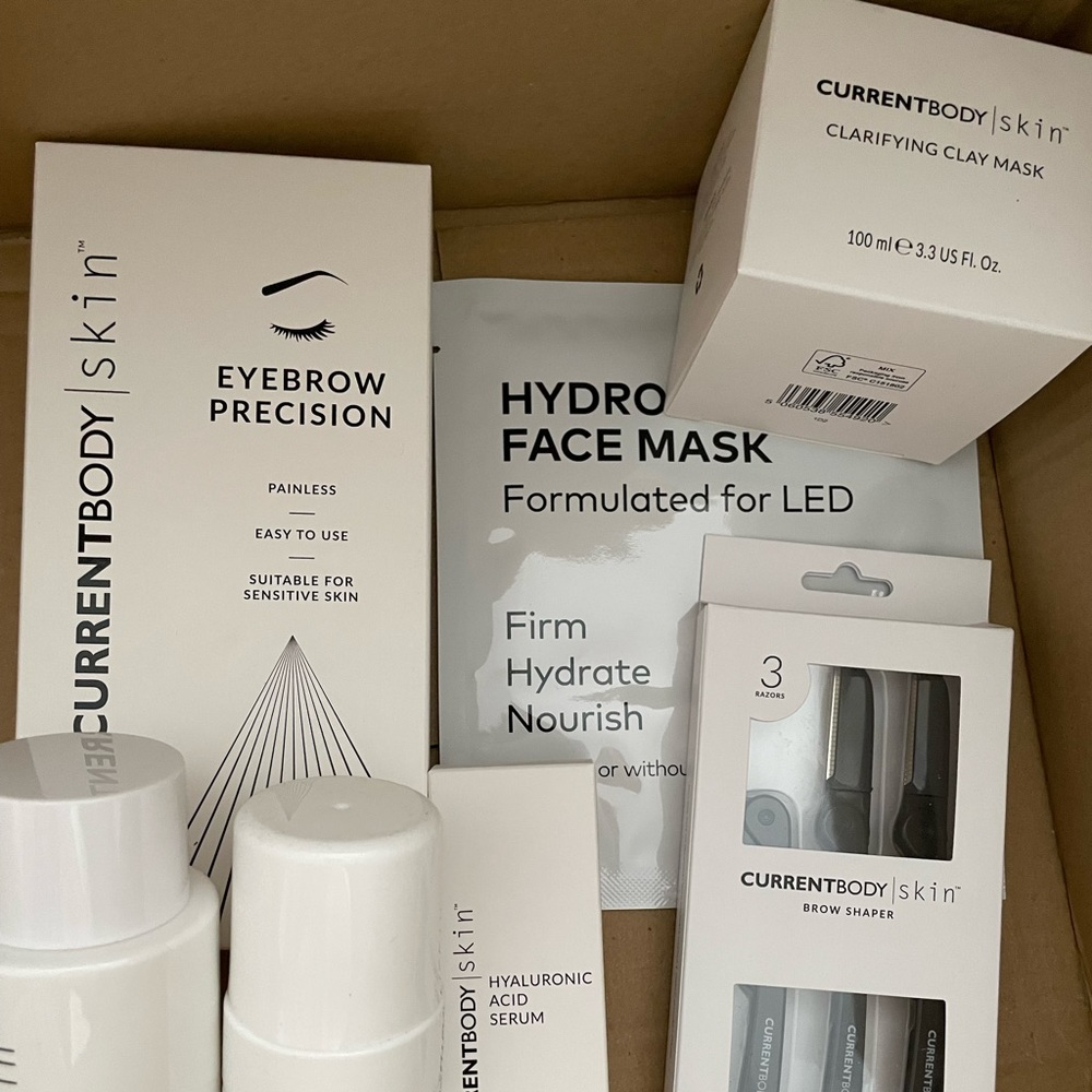Current body x Wayne goss set minus mask